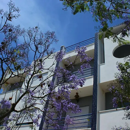 Apartment Island Escape - Blue